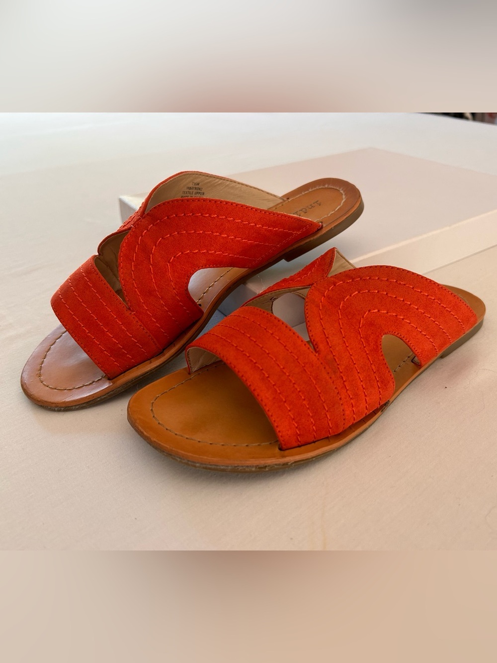 Indigo Rd. Irbayron2 Orange Slide Sandals Women’s Size 7.5M Suede